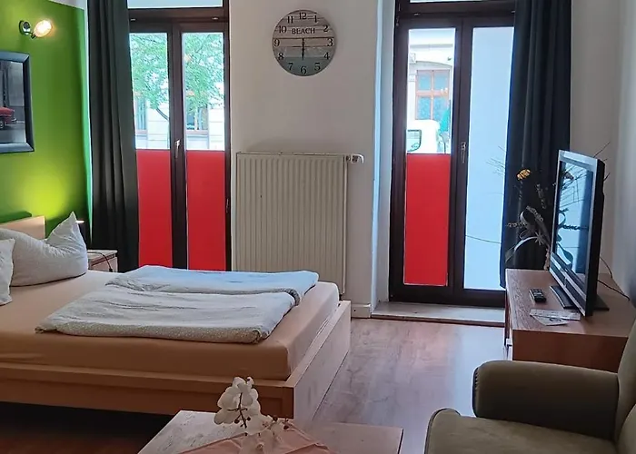 Pension Phoenix بيت ضيافة 2*